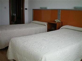 Hostal Liste Station La Coruña Eksteriør bilde