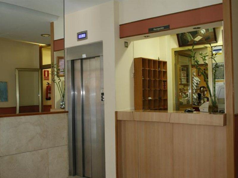 Hostal Liste Station La Coruña Eksteriør bilde